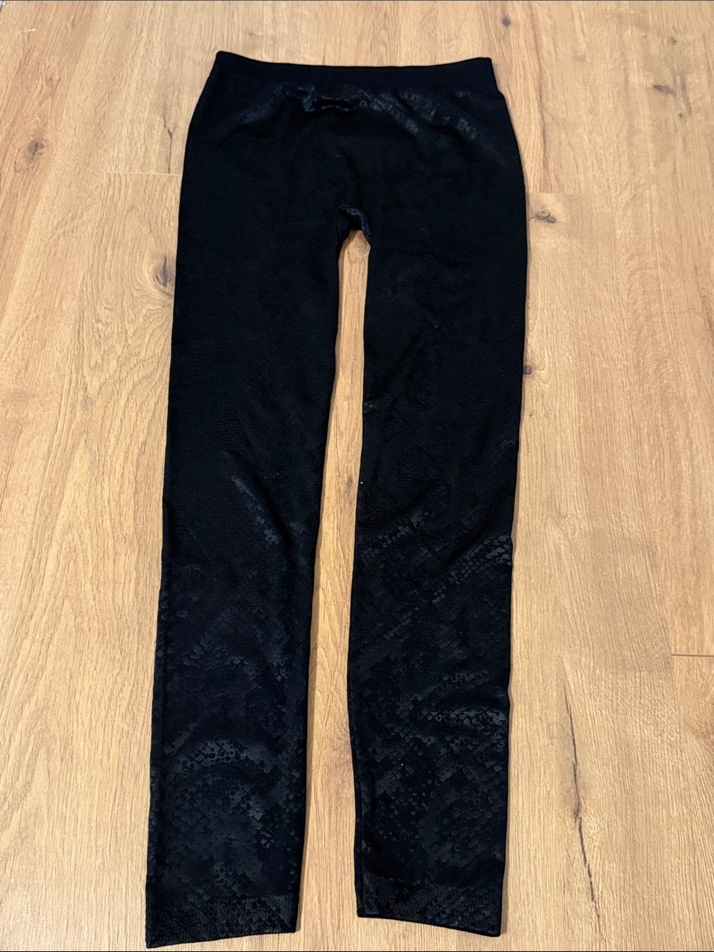 Olive & Oak Black Textured Leggings with Subtle Animal Print